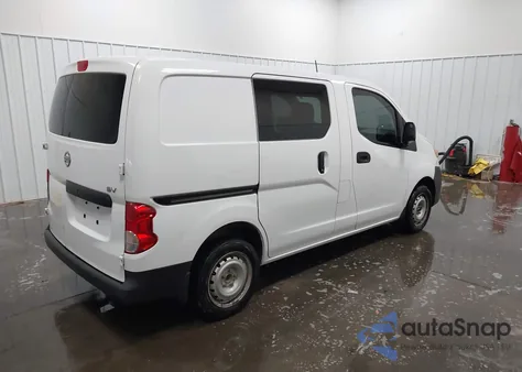 2016 Nissan Nv200 Sv z USA, uszkodzony, nr VIN 3N6CM0KN3GK697979